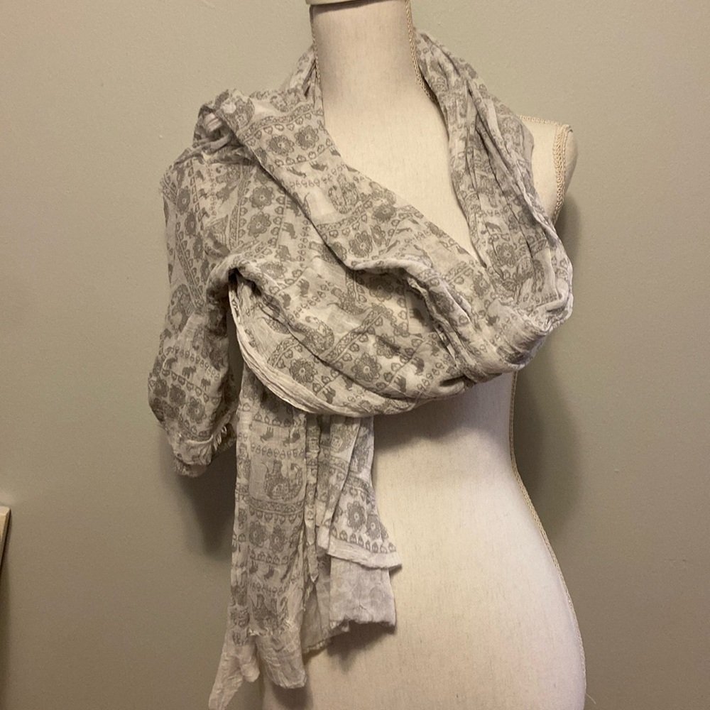 Light weight scarf